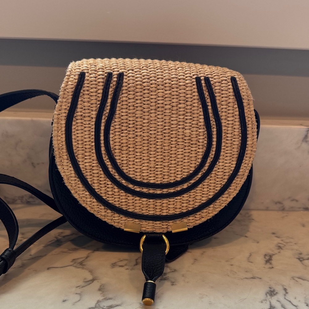 Chloé Marcie small flap crossbody bag in leather - Picture 5 of 9